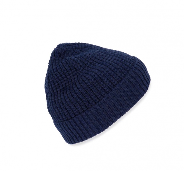 KNITTED BEANIE WITH RECYCLED YARN